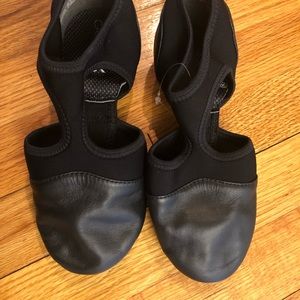 NEW Black Capezio Pedini Femme Jazz Shoe. Women’s size 9. Great for Lyrical!